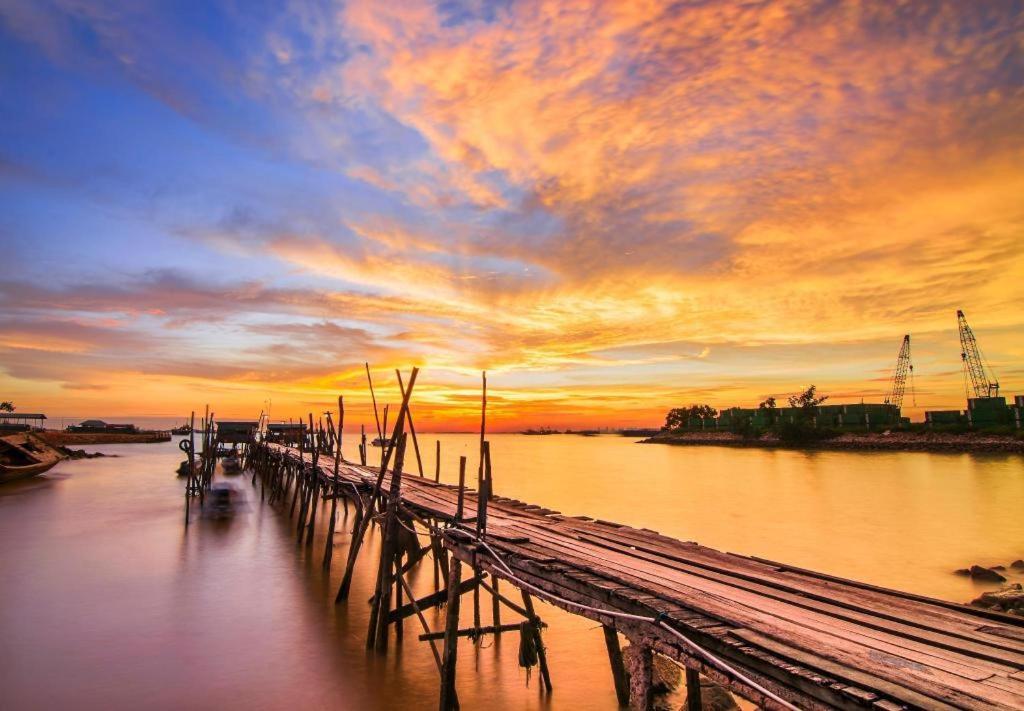 فندق جولدن جيت Batam المظهر الخارجي الصورة